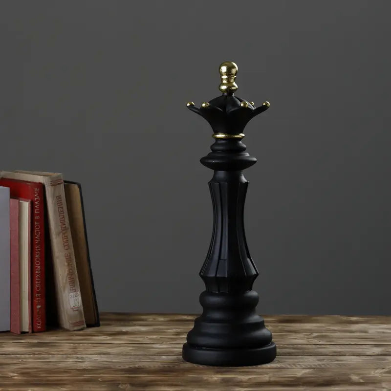 Set 3 Ukrasne Figurice Šah - Kralj, Kraljica, Jahač od Smole
