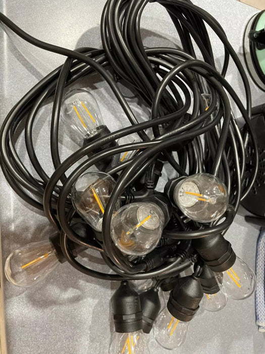 Svjetleći vijenac 10 metara sa 10 LED žarulja i solarnim panelom