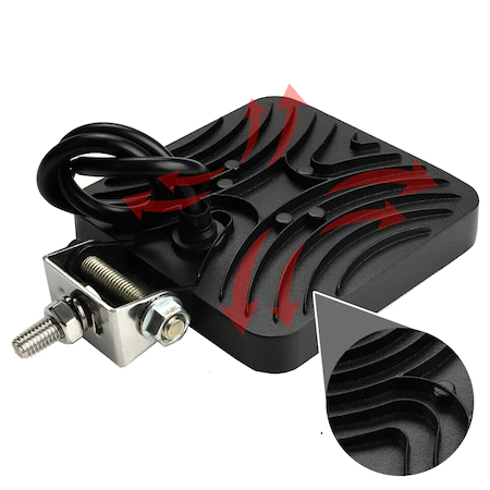 Set od 2 LED svjetla za auto 48W