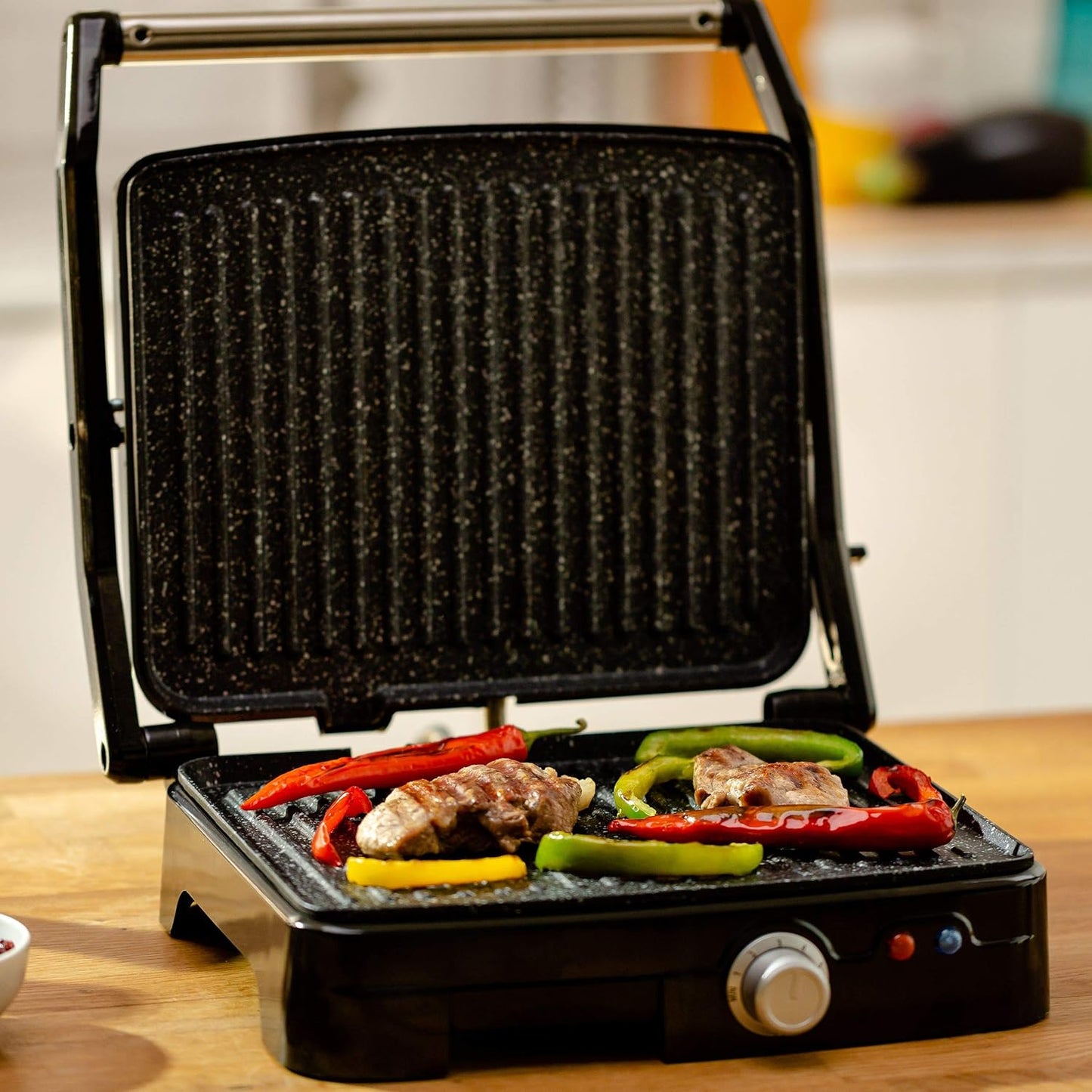 Električni Grill 1800W s Podesivom Temperaturom i Posudom za Masnoću